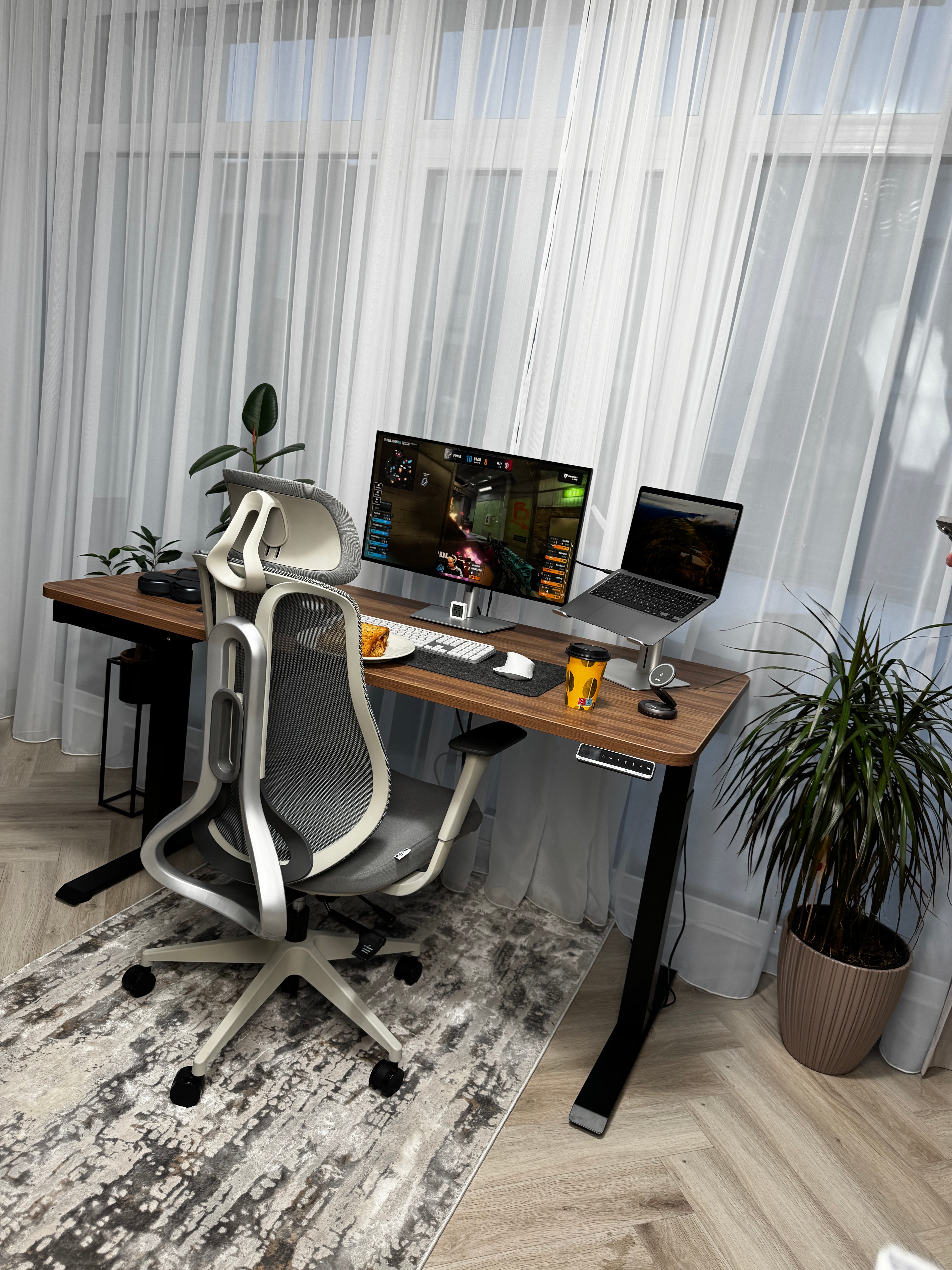 OmniSit Pro w home office